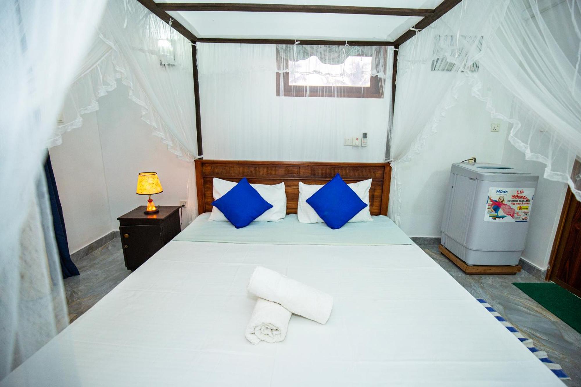 Hotel Turtle Lamp Unawatuna Pokoj fotografie